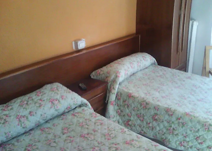 Hostel Central Zaragoza بيت ضيافة 2*