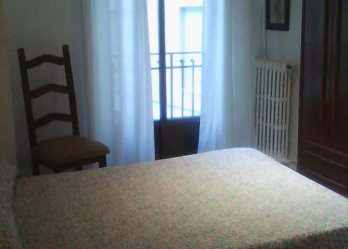 Hostel Central Zaragoza 2* سرقسطة