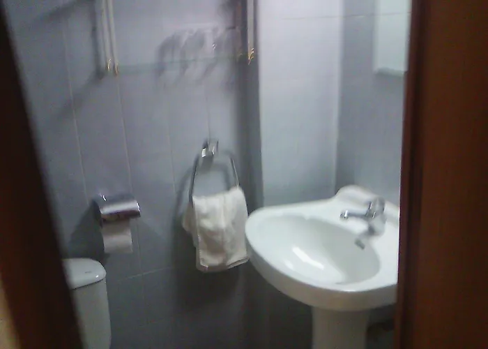 Hostel Central Zaragoza بيت ضيافة 2*