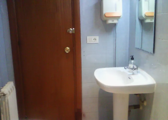 Hostel Central Zaragoza بيت ضيافة