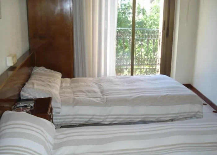 Hostel Central Zaragoza بيت ضيافة 2*